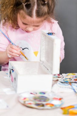 Çocuklar el sanatları projesi