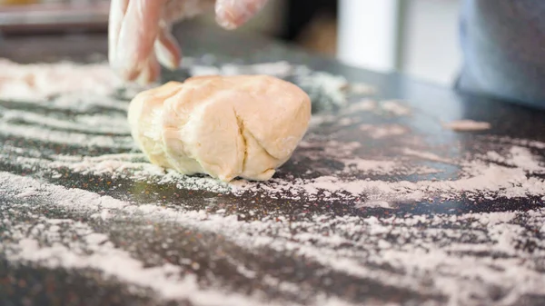 Pizza dough — Stock Photo, Image