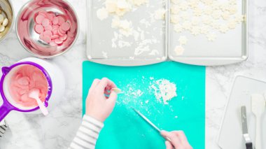 Çikolata şekerleri erir.