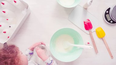 Royal Icing karıştırma