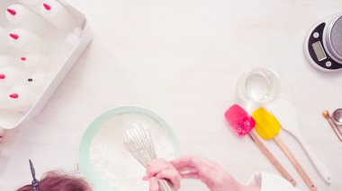 Royal Icing karıştırma