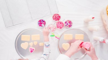 Şekerli Kurabiye Pişirme