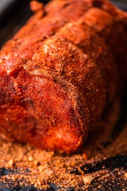 Kemiksiz domuz rostosu