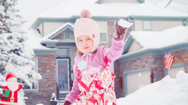 Playing in snow — Stock Photo, Image