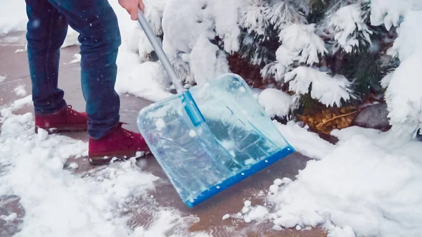 Pá de neve — Fotografia de Stock