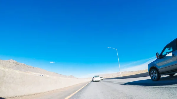 Condução em auto-estrada — Fotografia de Stock