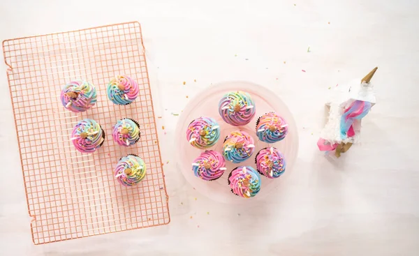 Cupcakes bakken — Stockfoto