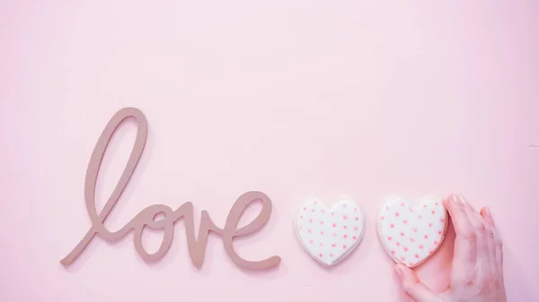 Flat Lay Valentine Day Love Sign Pink Background — Stock Photo, Image