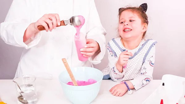 Passo Passo Misturando Gelo Real Para Decorar Biscoitos Açúcar — Fotografia de Stock