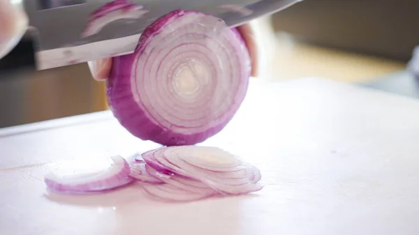 Slicing Purple Onion White Cutting Board — Stock Photo, Image