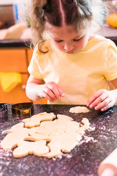 Little Girl Baking Sugar Cookies Kitchen — Stock Photo, Image