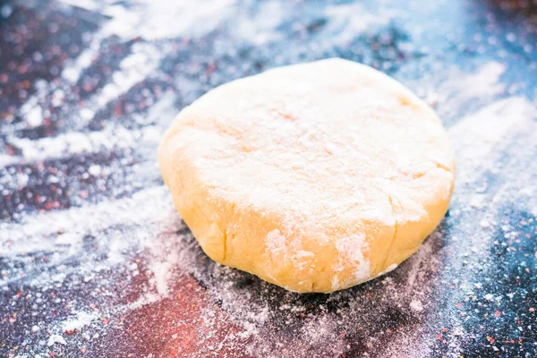 Biscoito Açúcar Dobrado Balcão Pronto Para Ser Rolado — Fotografia de Stock