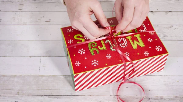 Paso Paso Embalaje Dulces Caseros Galletas Una Caja Regalo Navidad —  Fotos de Stock