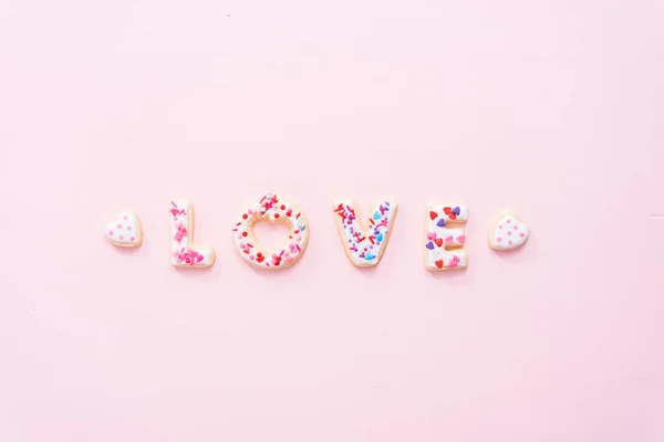 Byt Leží Cukroví Zdobí Royal Poleva Valentýna Růžovém Pozadí — Stock fotografie