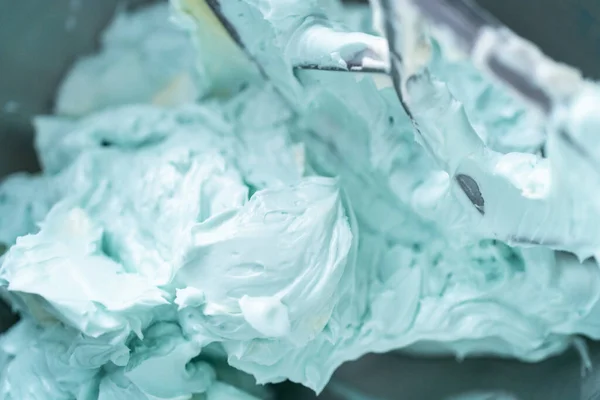 Faire Glaçage Crème Beurre Pour Décorer Gâteau Vanille — Photo