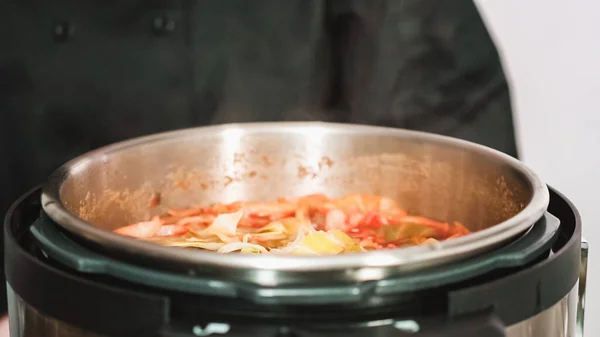 Paso Paso Cocinar Sopa Remolacha Borscht Con Verduras Orgánicas Cocina — Foto de Stock