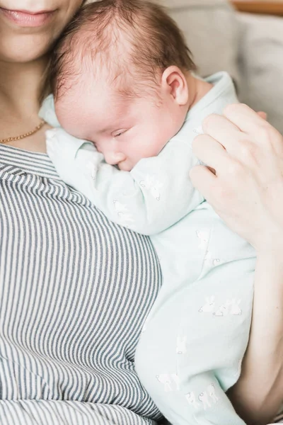 Estilo Vida Retrato Recém Nascido Três Semanas Idade Bebê Menina — Fotografia de Stock