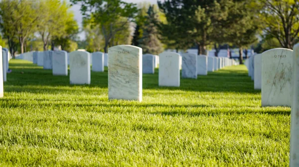 Denver Colorado Usa Květen 2019 Nekonečné Řady Bílých Mramorových Náhrobků — Stock fotografie