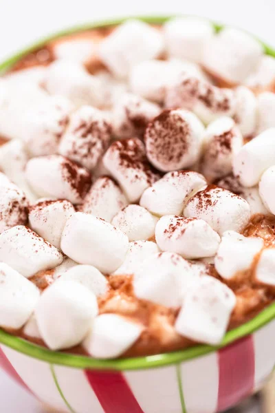 Americká Horká Čokoláda Marshmallow Zálivky Velké Vánoční Hrnek — Stock fotografie