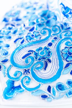 Cadılar Bayramı kostümü. Kızlar için geleneksel Rus kostümü.