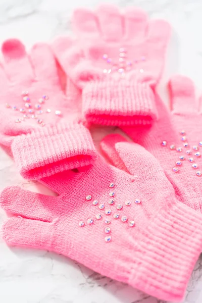 Rhinestone Ροζ Παιδικά Γάντια Νιφάδες Χιονιού — Φωτογραφία Αρχείου