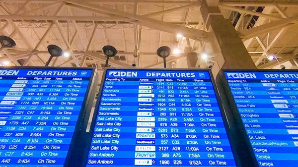 Denver Colorado Usa January 2019 Arrivals Departures Board Blue Screen — Stock Photo, Image