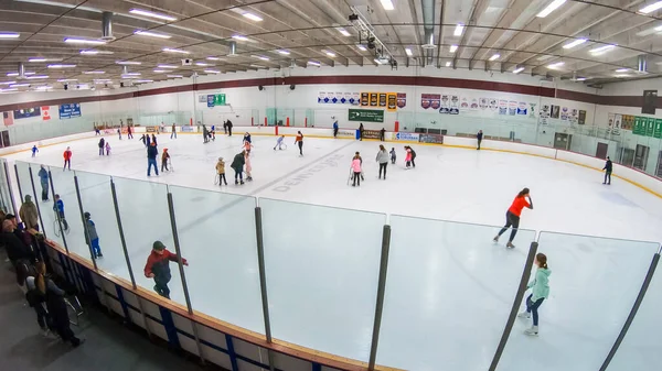 Denver Colorado Usa February 2020 Public Session Indoor Ice Skating — Stock Photo, Image