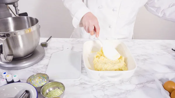 Talyan Tereyağlı Kremayla Pasta Yapmak Için Malzemeler Karıştırılıyor — Stok fotoğraf