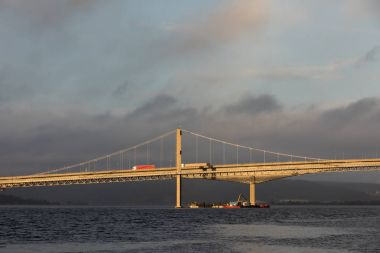 Kristiansand, Norveç - 26 Ekim 2017: iş Varoddbroa köprünün altında yapılmaktadır.