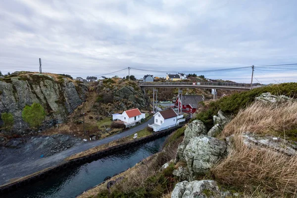 Rovaer in Haugesund, Noorwegen - januari 11, 2018: de Rovaer archipel in Haugesund, in de Noorse westkust. — Stockfoto