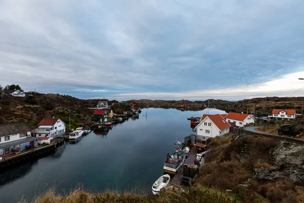 Rovaer in Haugesund, Noorwegen - januari 11, 2018: de Rovaer archipel in Haugesund, in de Noorse westkust. — Stockfoto