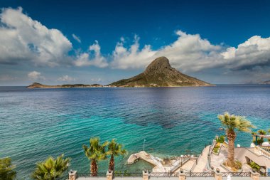 Telendos adasının görünümü