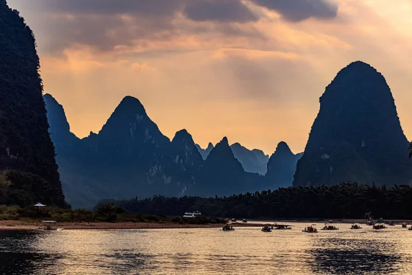 Floden Lijiang vid Xingping, Yangshuo, Guilin, Guangxi, Kina — Stockfoto