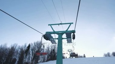 Teleferik orman yukarıdaki dağlarda