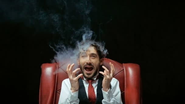 Stress with businessman and smoke in head — Stock Video