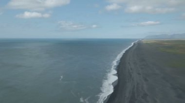 Vik siyah kum Beach İzlanda