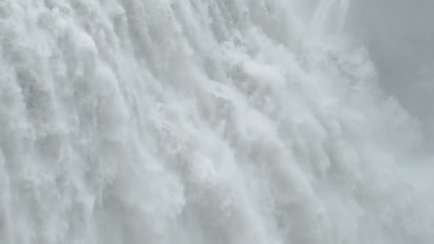 Ruwe rivier. waterval — Stockvideo