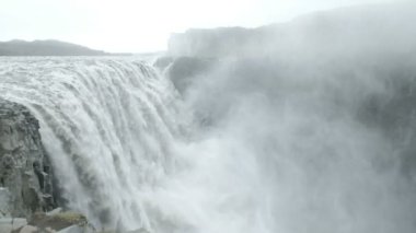 İzlanda'daki detifoss şelale.