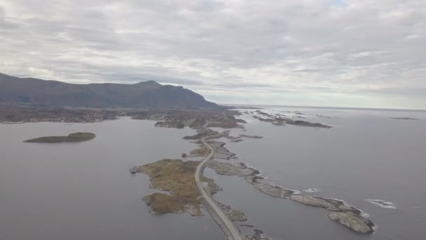 Légi drone lövés lenyűgöző atlanti Road, Norvégia — Stock videók