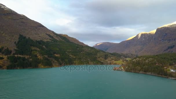 Paisaje aéreo de Lysefjord. Cuento de hadas de Noruega fiordos naturaleza . — Vídeos de Stock