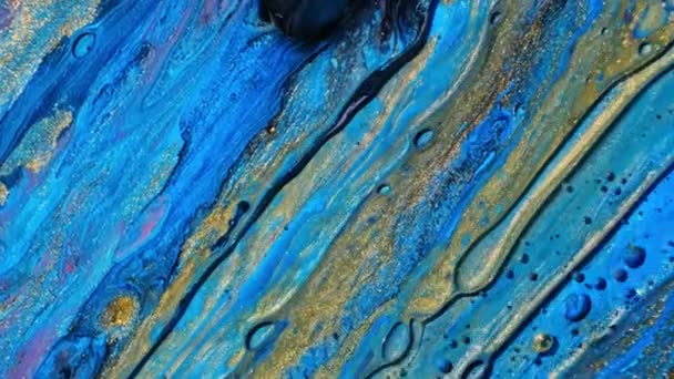 Bunte flüssige Farbe und Ölmischung. Farbabstraktion. Blasen malen im Wasser. Zeitlupe der Farbe im Wasser. mehrfarbige Hintergrundfarbe — Stockvideo