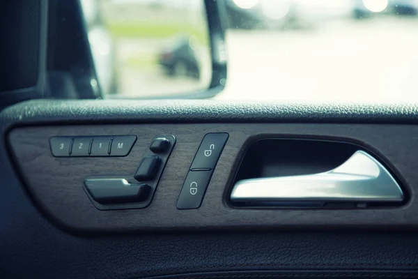 Portas do carro. Detalhes do interior do carro — Fotografia de Stock