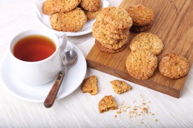 Fincan tee ve tanımlama bilgileri