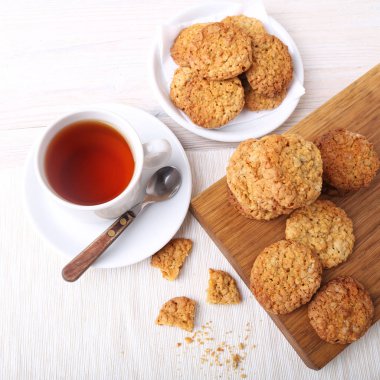 Lezzetli Kurabiye ve çay. Üstten Görünüm