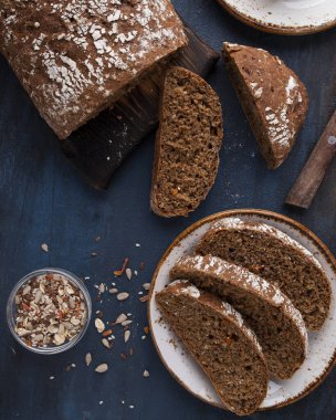 Havuçlu ekmek. Üst görünüm.