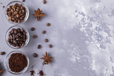 Farklı kahve çekirdekleri. Üst Manzara. Metin için boşluk