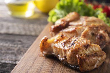 Izgaradaki mersin balığı. Boşluğu kopyala