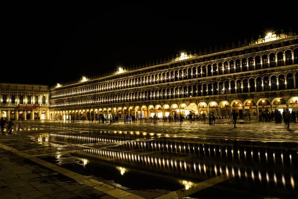 La noche cuadrada de San Marco — Foto de Stock