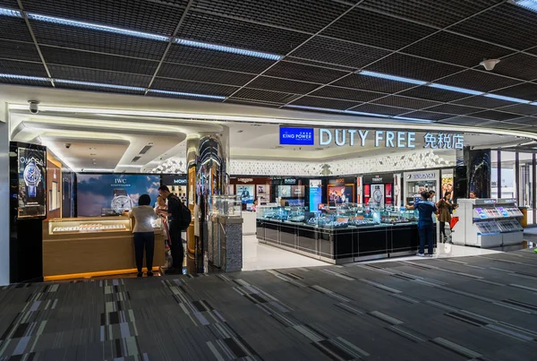 Don Muang Uluslararası Havaalanı Duty free mağazasında. Kalkış Salonu