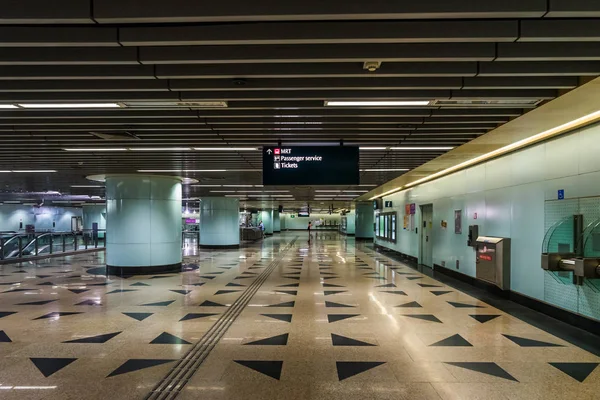Nie ma ludzi Mass Rapid Transit stacji (Mrt) Singapur — Zdjęcie stockowe